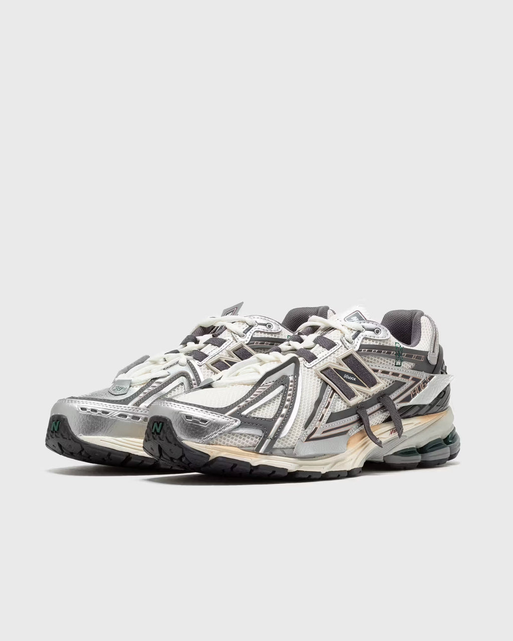 NEW BALANCE 1906 Silver Metalic: فضي سنيكرز للرجال
