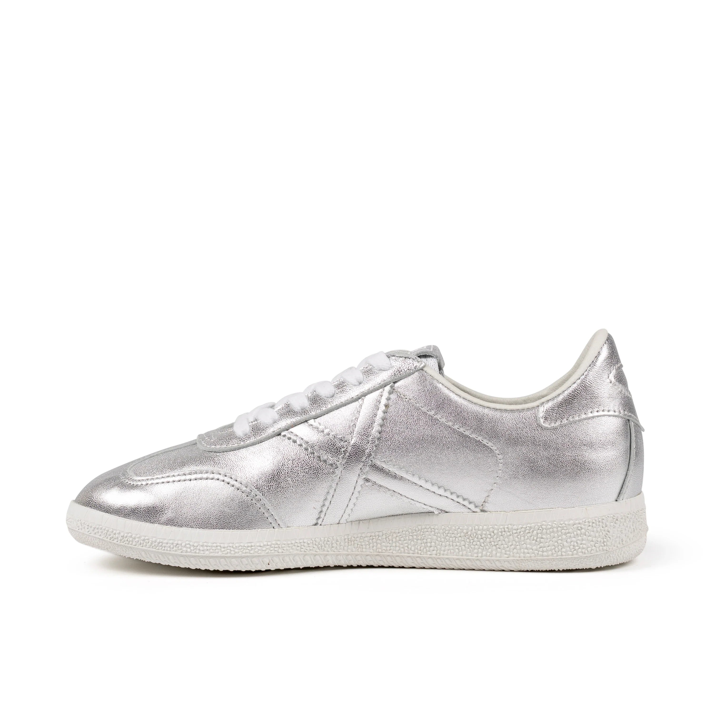 MUNICH Barru 224: silver trainers for women