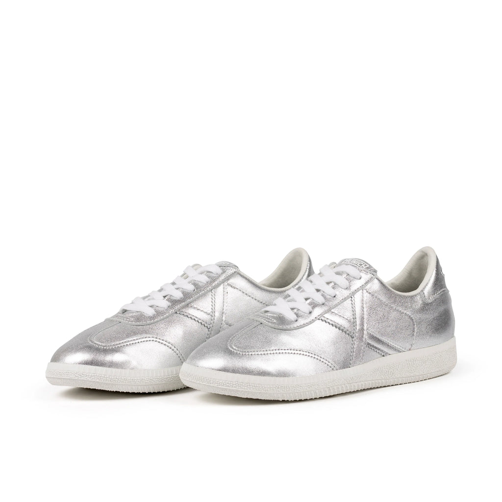 MUNICH Barru 224: silver trainers for women