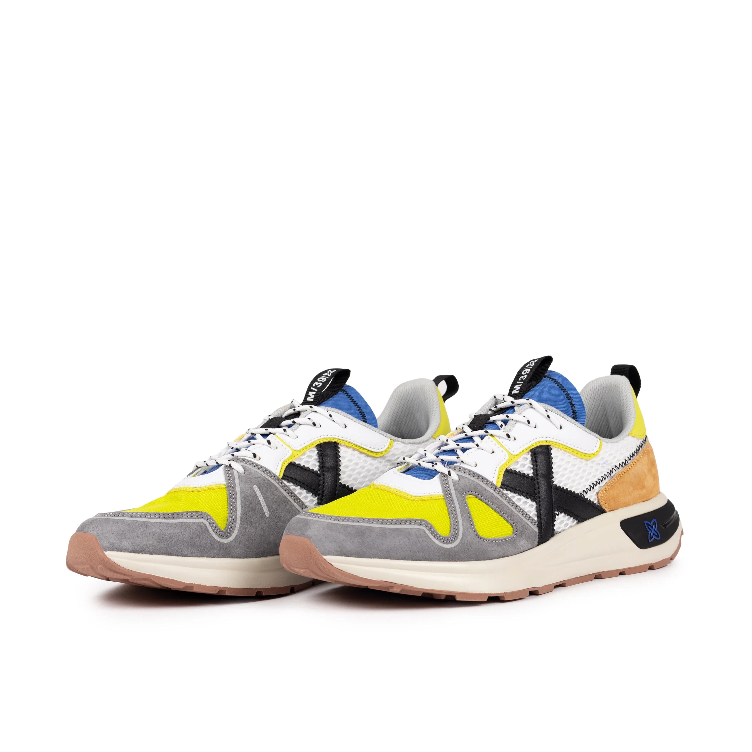 MUNICH Futtura 04: white trainers for men