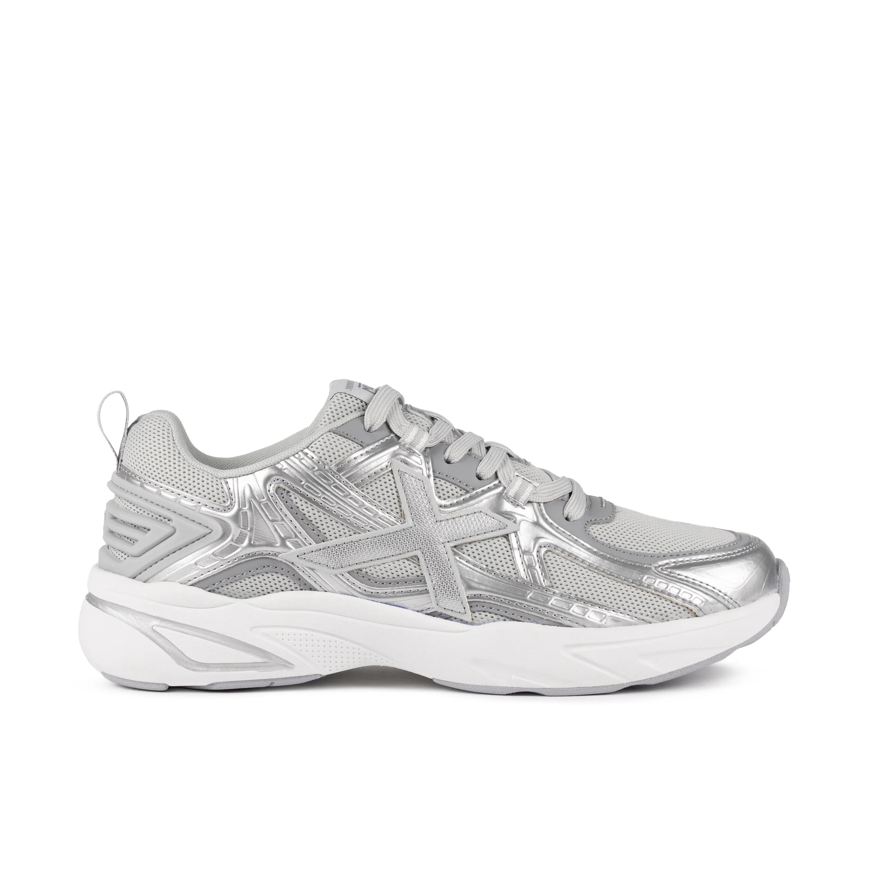 MUNICH M2000 09: silver trainers unisex