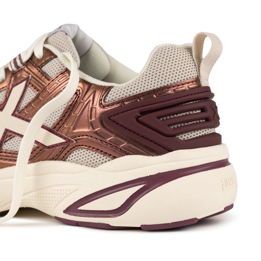 MUNICH M2000 10: brown trainers unisex