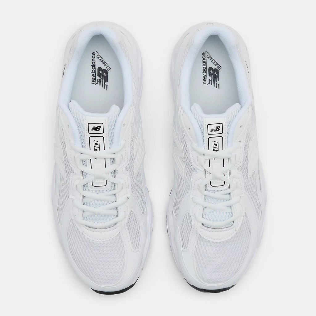 NEW BALANCE U740WW2 White: 白色 运动鞋 女士