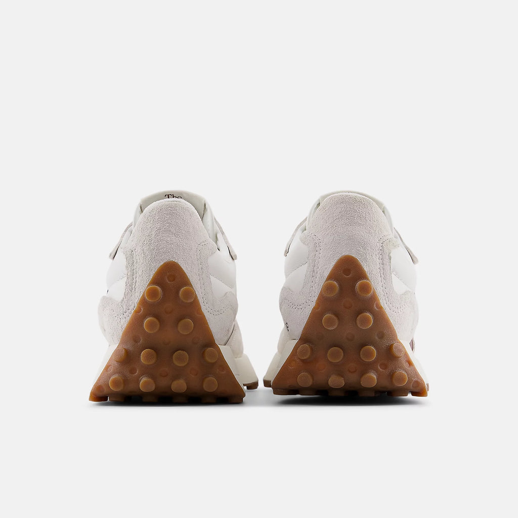 NEW BALANCE U327WKM: white trainers unisex