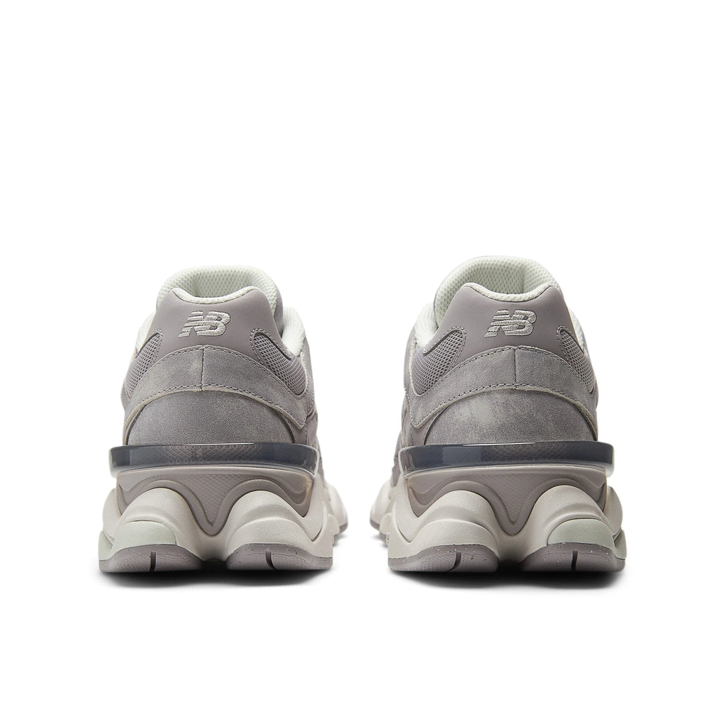 NEW BALANCE U906087O Truffle SALT: lila 运动鞋 女士