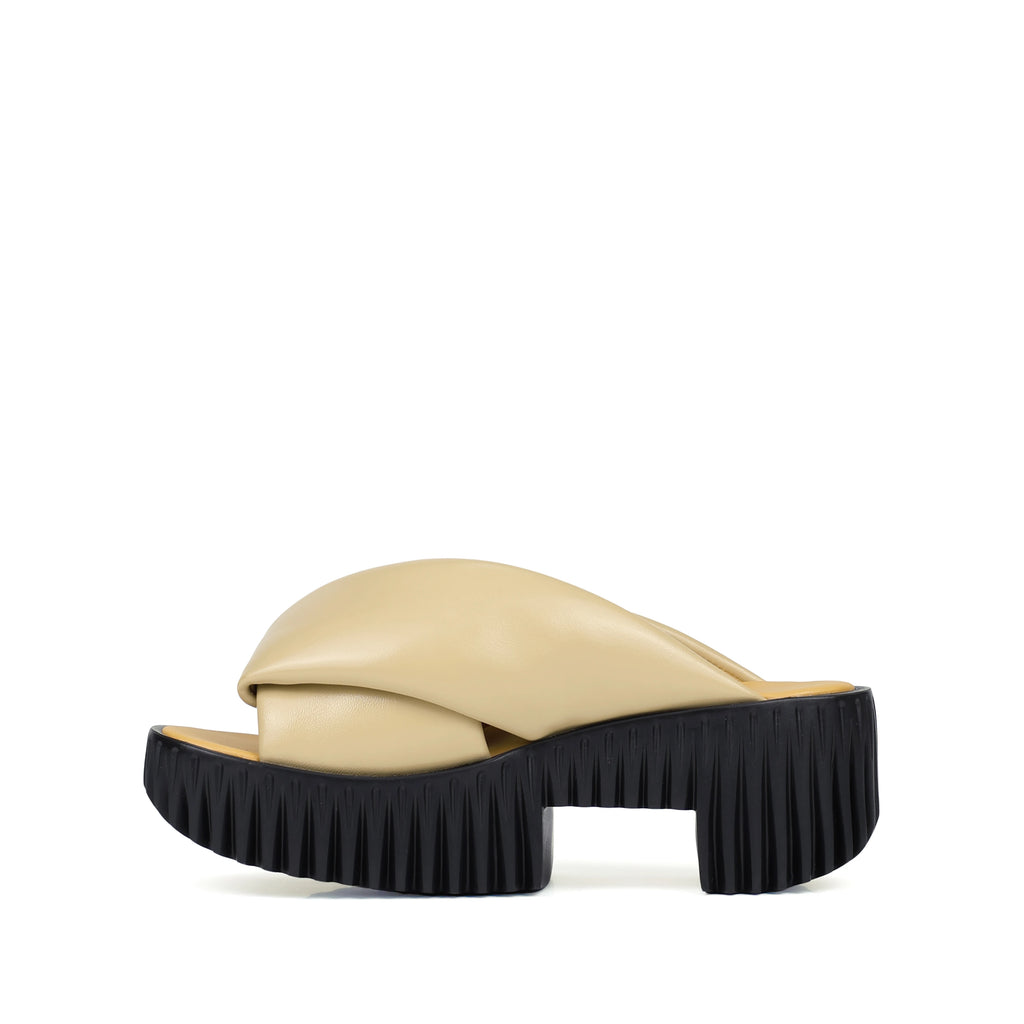 4CCCCEES PLIA ANDA SKIN: beige sandals for women