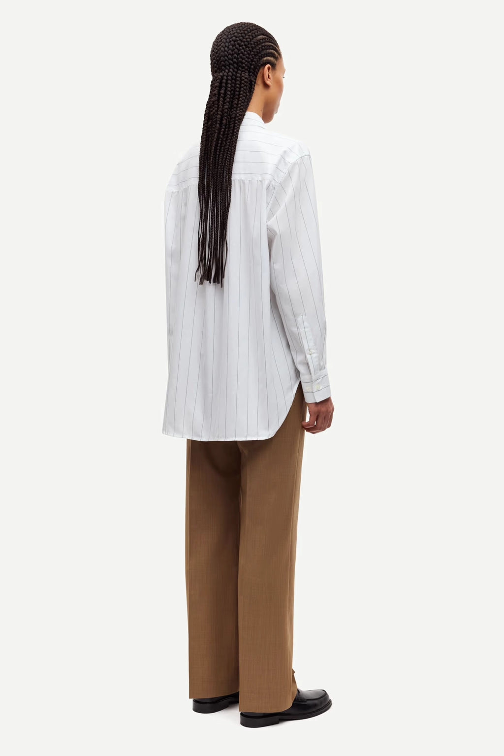 SAMSOE Salova Shirt White PIN Stripes: hvid skjorte til kvinder