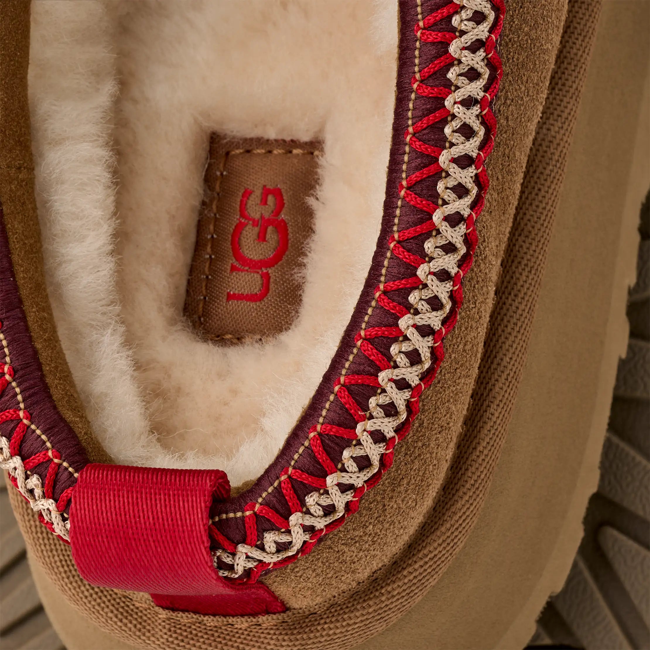 UGG W TAZZ II Chestnut: ブラウン クロッグ レディース