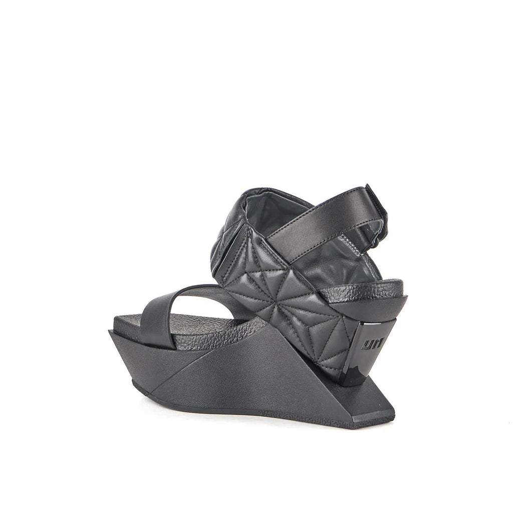 UNITED NUDE Delta Wedge Puffy Black: zwart sandalen voor dames