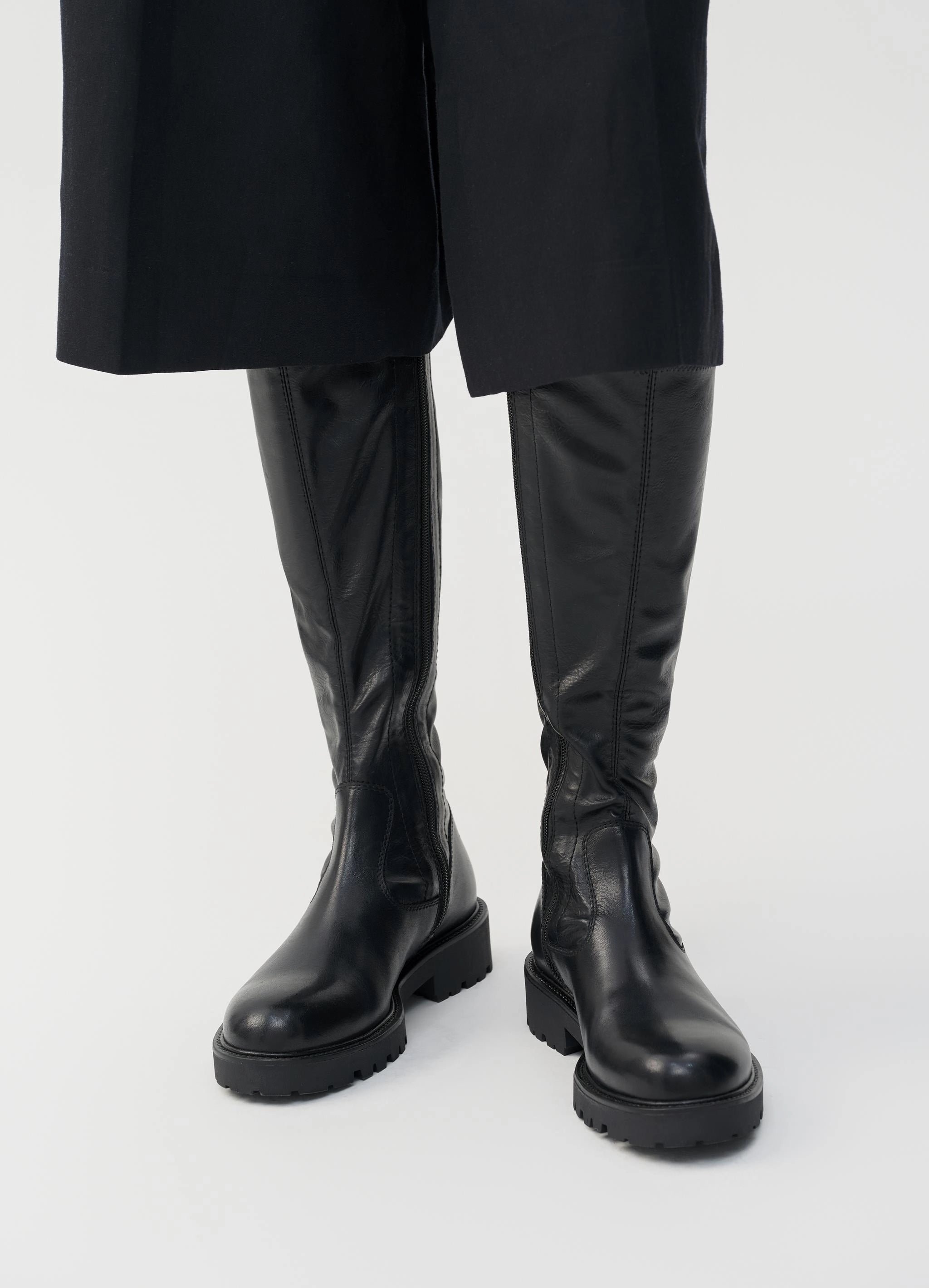 VAGABOND Kenova: black boots for women