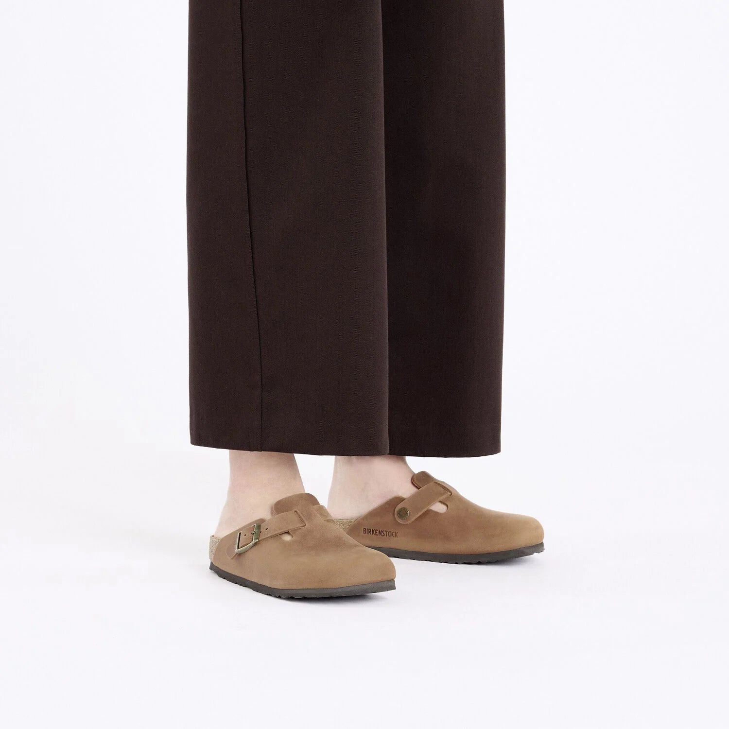 BIRKENSTOCK Boston LEOI Narrow: brązowy chodaki unisex