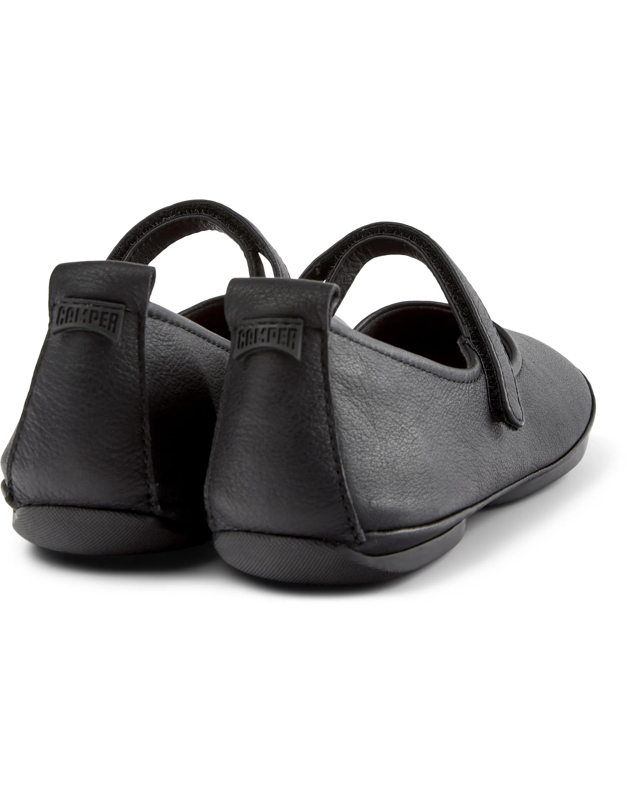 CAMPER Right Nina、Tascónのブラックレディースローファー