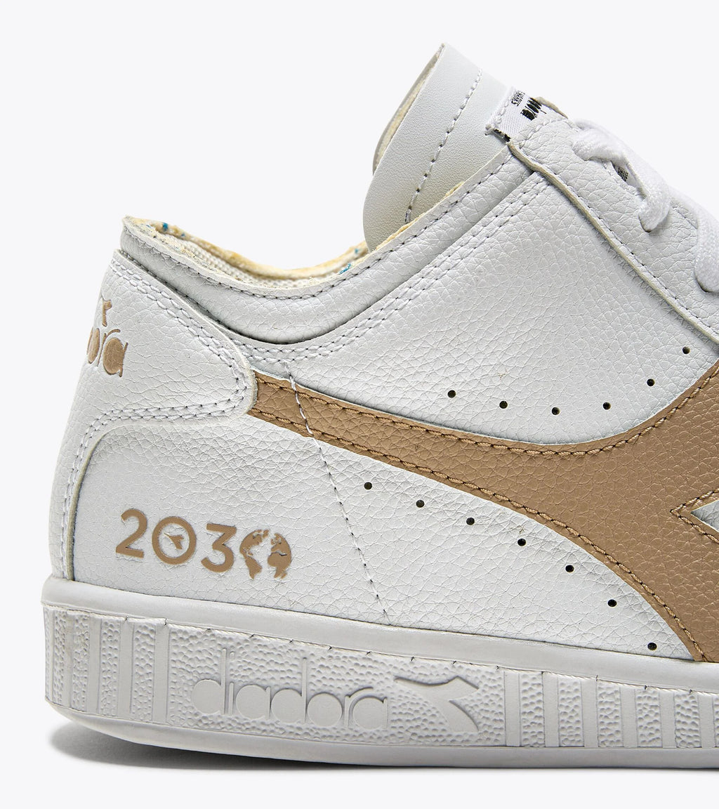 DIADORA | SNEAKERS | MUJER | GAME ROW CUT 2030 WHITE/WOOD ASH | BLANCO