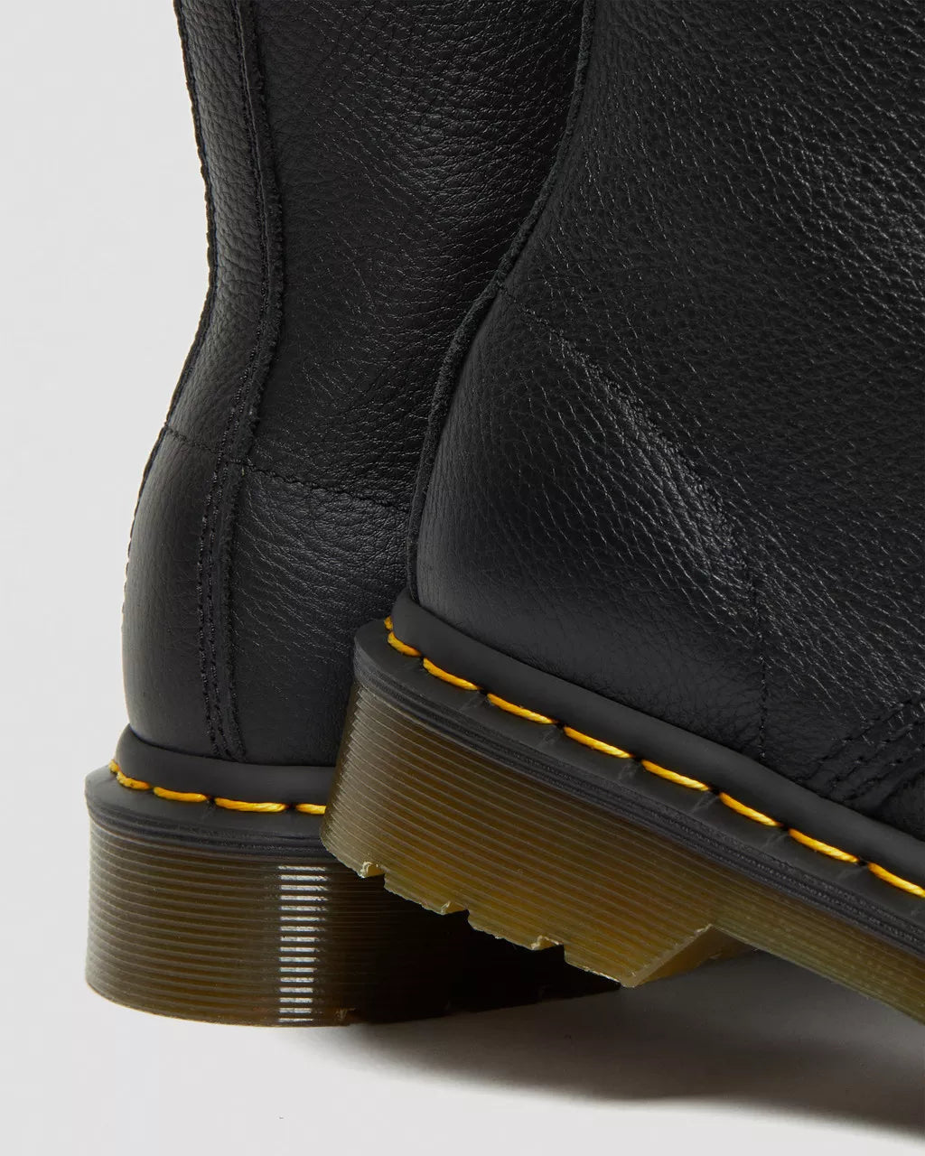DR. MARTENS 1460 Pascal Black Virginia: ブラック アンクルブーツ レディース