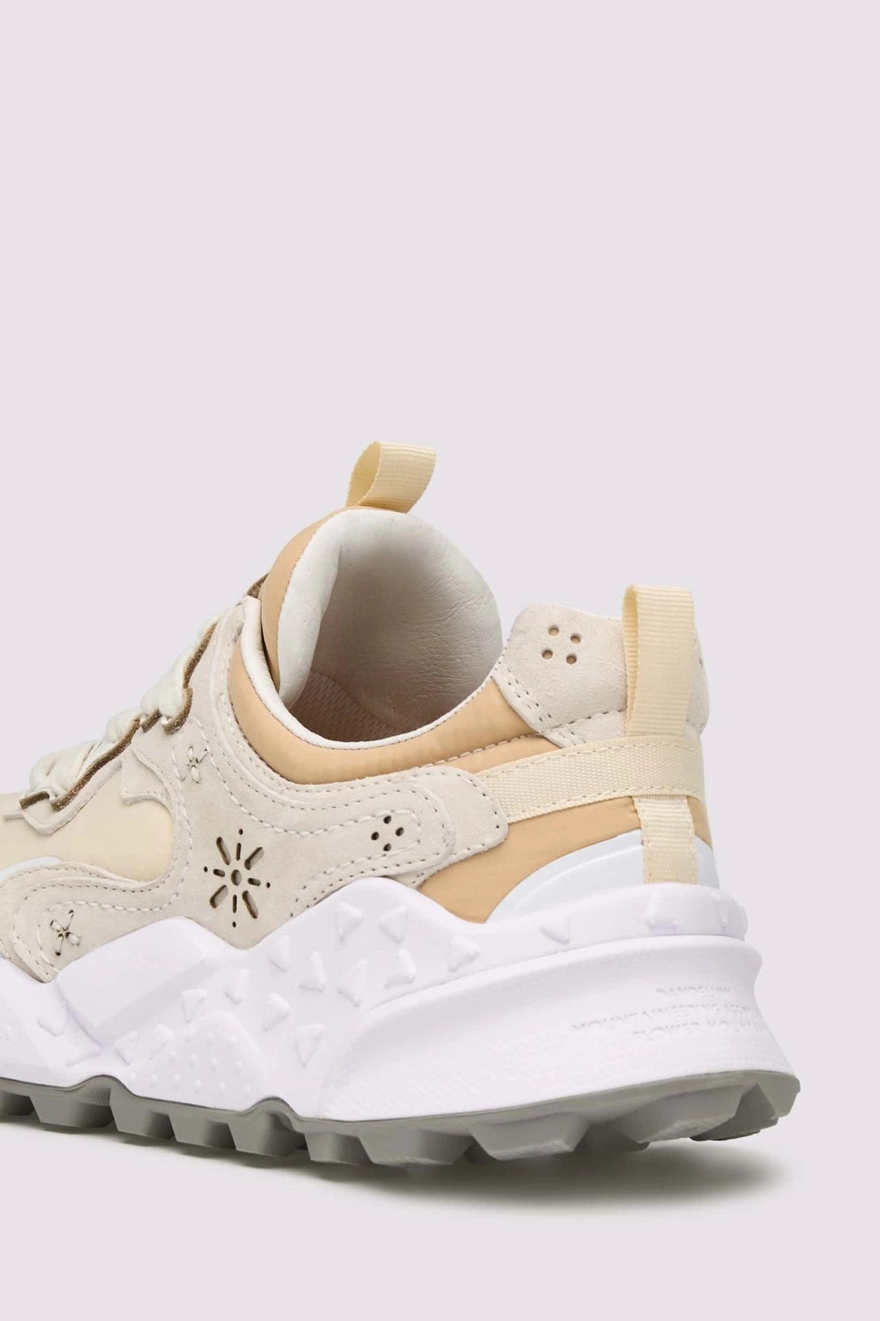 FLOWER MOUNTAIN Rulis UNI White: white trainers for women