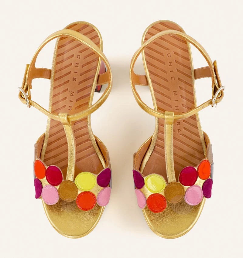 CHIE MIHARA Kicuse Champan: gold sandals for women