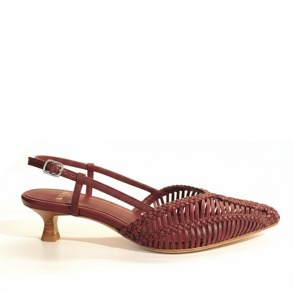 LOTTUSSE EDIT: red sandals for women