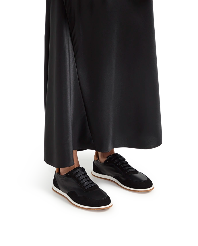 LOTTUSSE Sneakers Mancor: black trainers for women