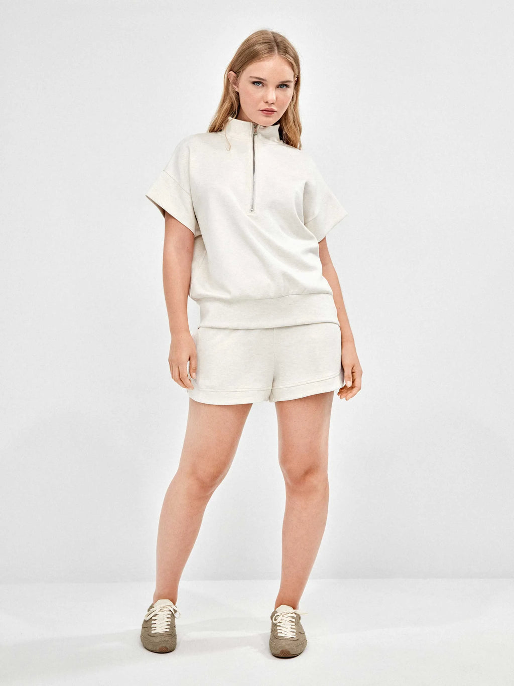 GISELA Sudadera Beige Claro: бежевий sweatshirts для жінок