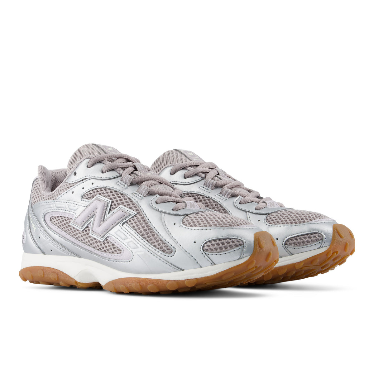 NEW BALANCE | SNEAKERS | MUJER | 240L TRUFFLE SALT | PLATEADO