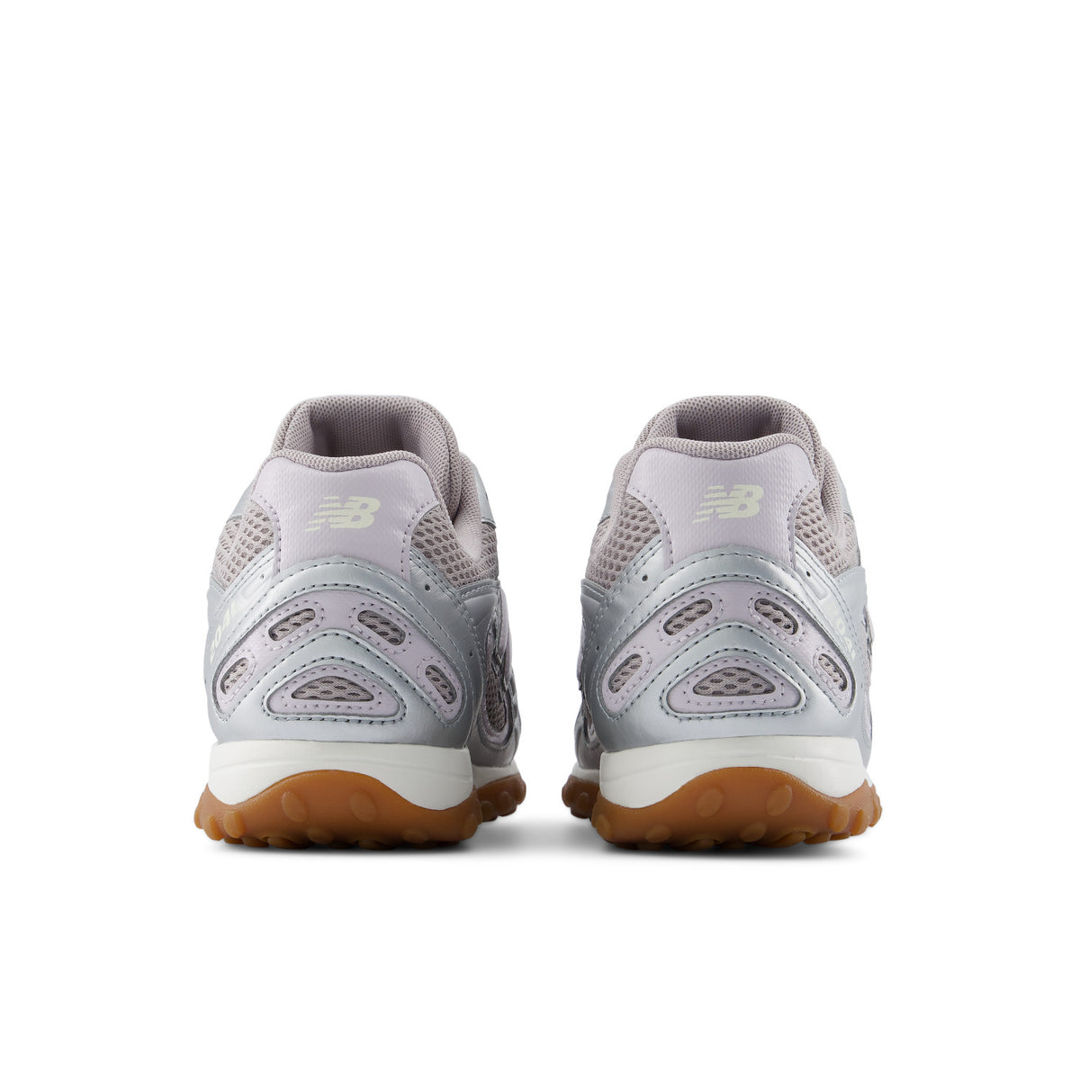 NEW BALANCE | SNEAKERS | MUJER | 240L TRUFFLE SALT | PLATEADO