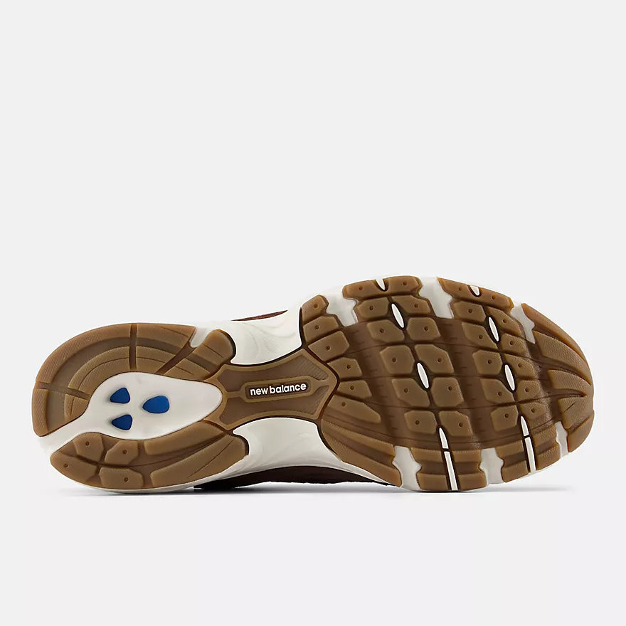 NEW BALANCE | SNEAKERS | MUJER | U530SCW | MARRÓN