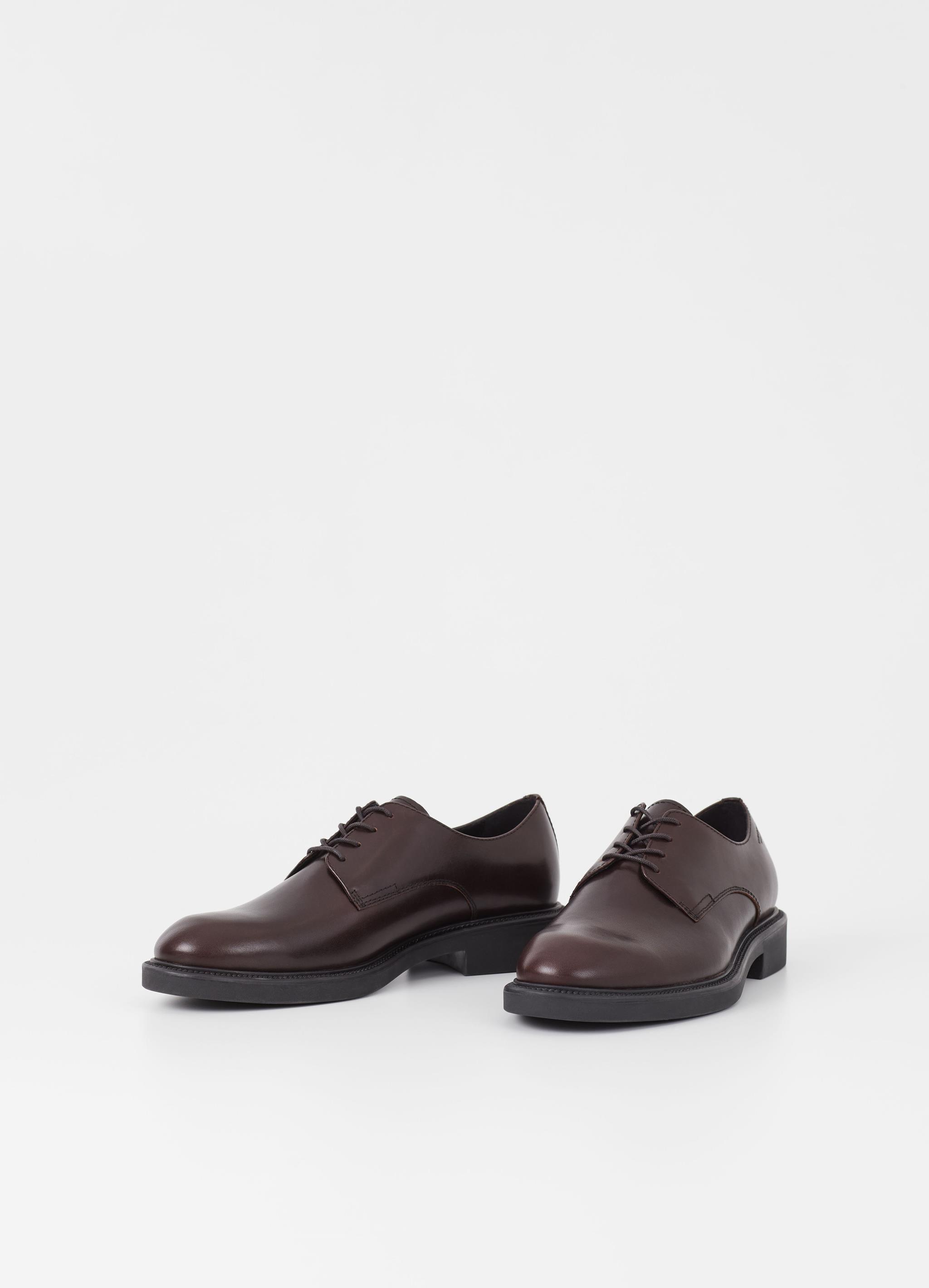 VAGABOND ALEX M PR2A JAVA: brown shoes for men