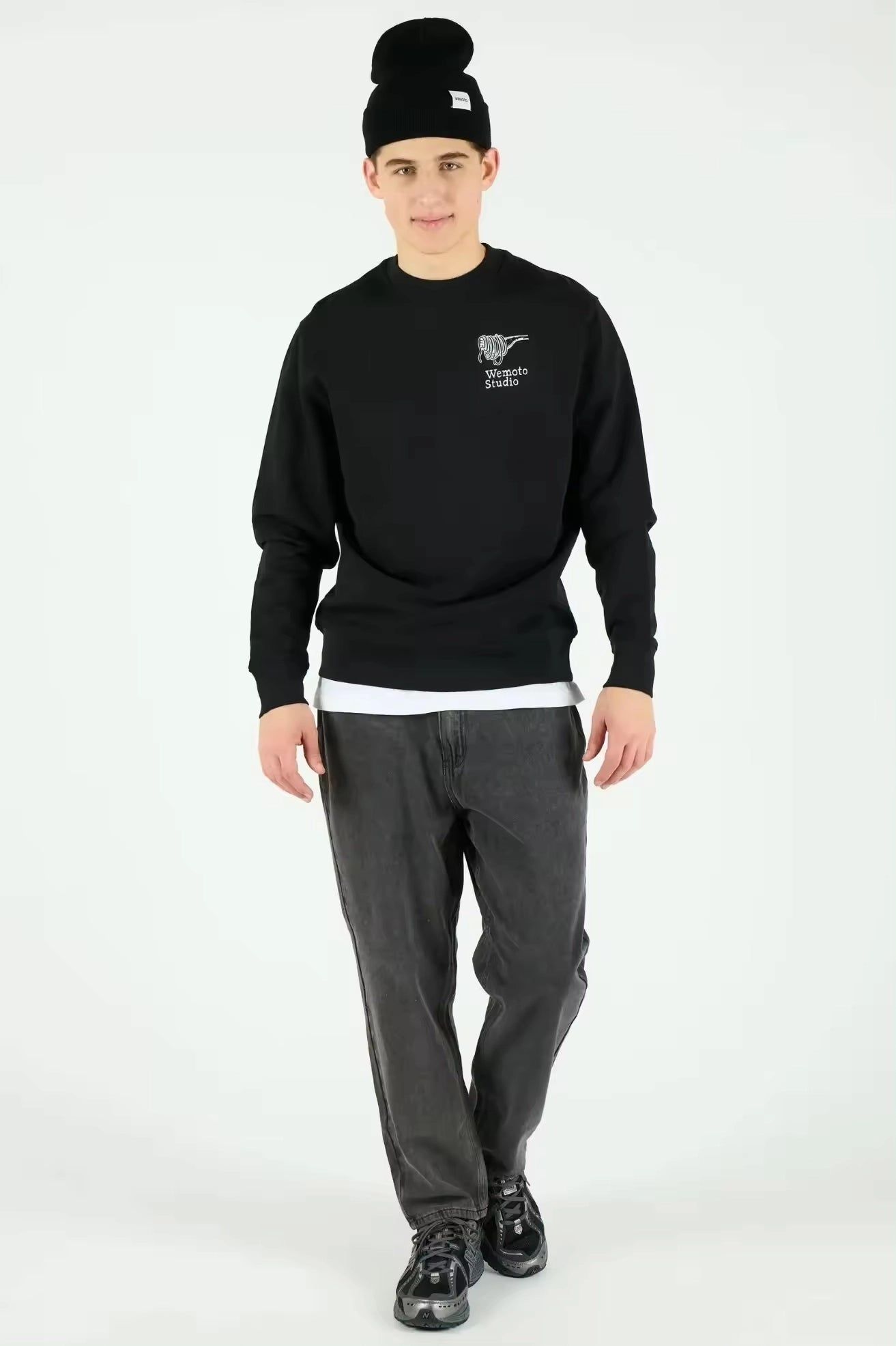 WEMOTO Pasta CLUB CREW Black: أسود سويت شيرت للرجال